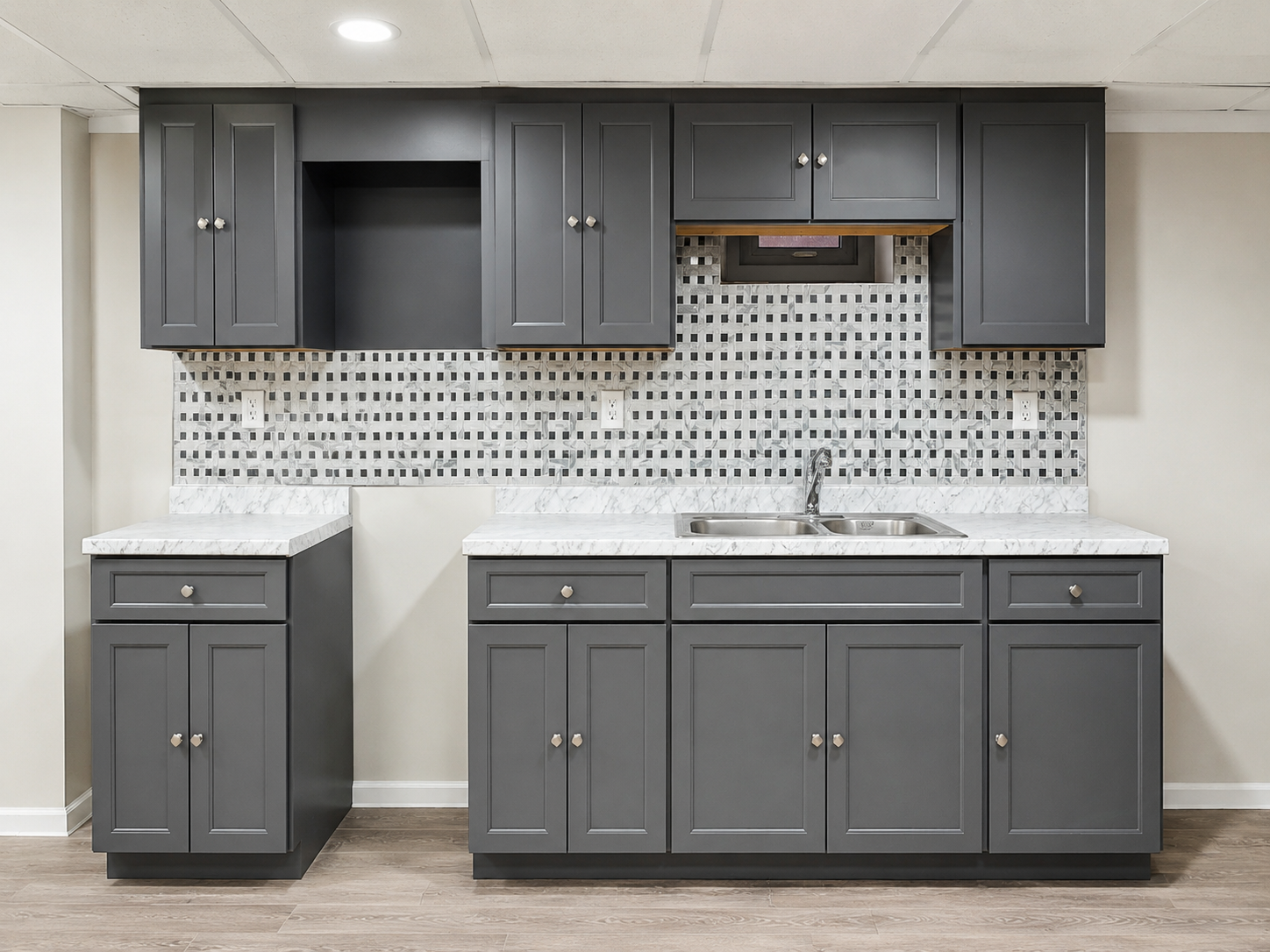 Wet bar with gray cabinetry, a mosaic backsplash and an integrated wine rack